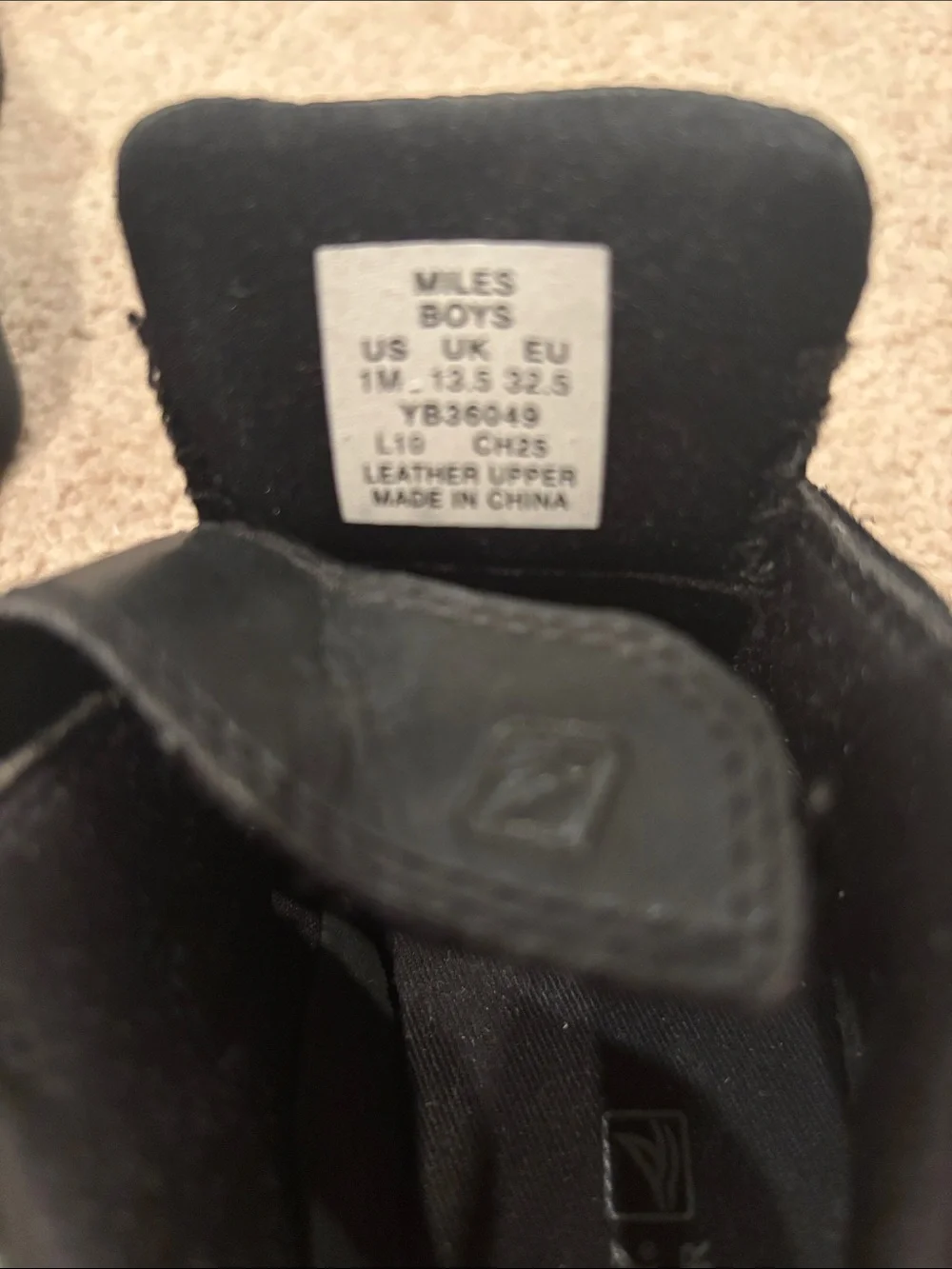 Sperry Kids Black Leather Hook-and-Loop School Shoes